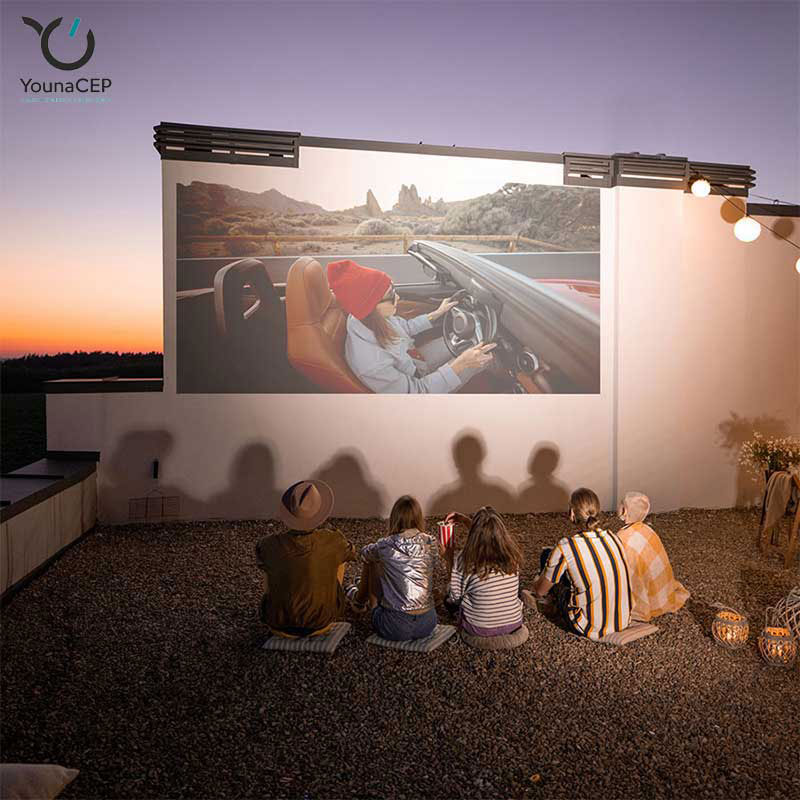 پرده پروژکتور برقی